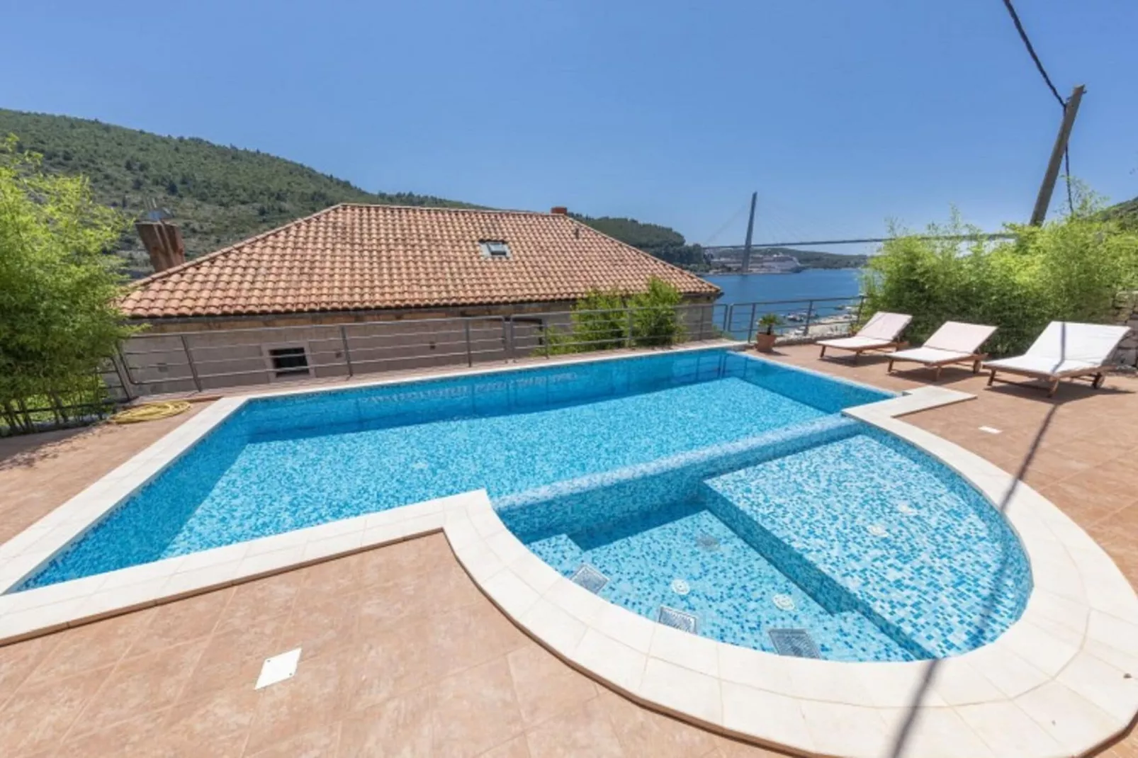 Villa Gradi-Five Bedroom Villa with outdoor Pool-Zwembad