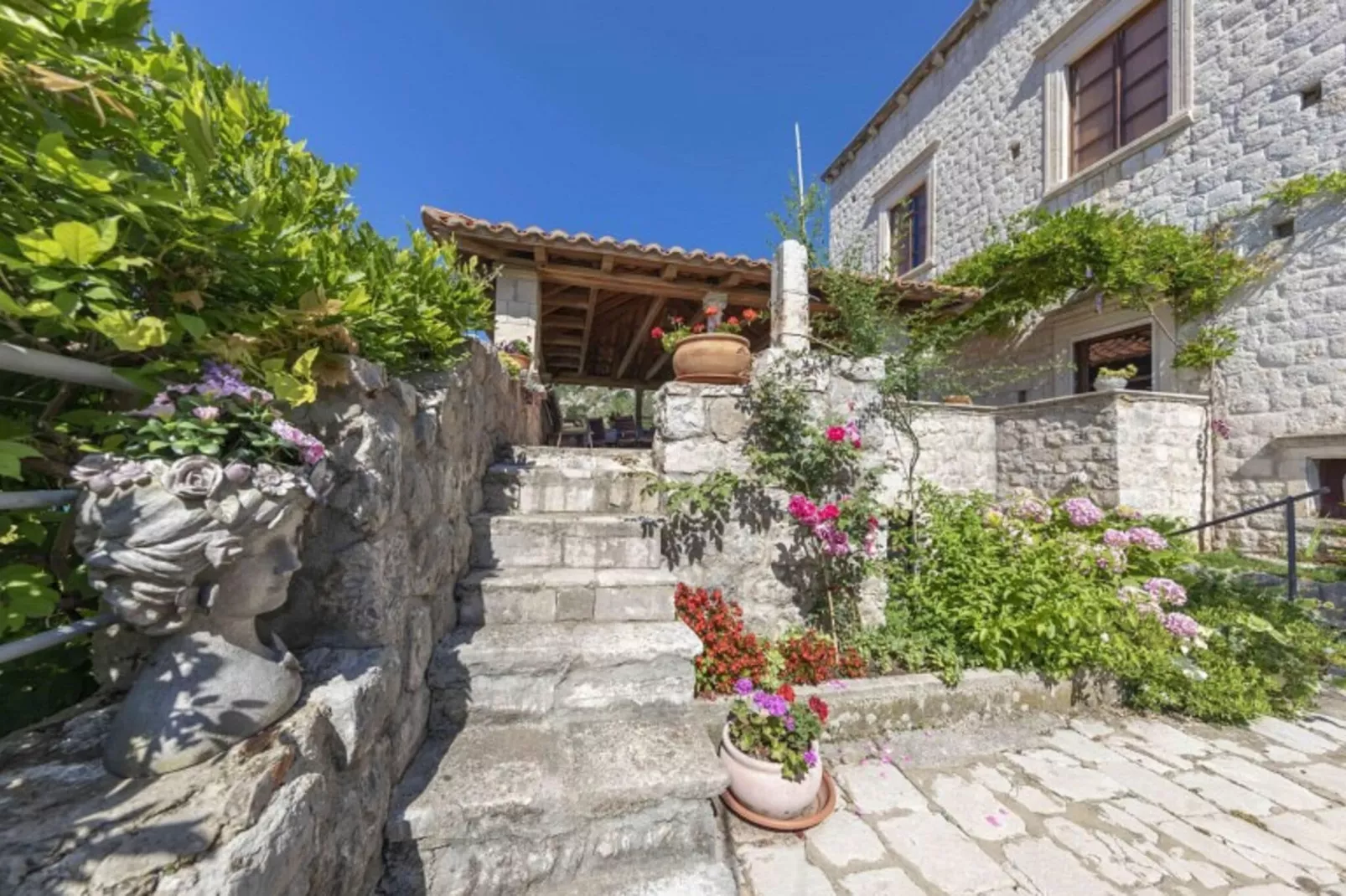 Villa Gradi-Five Bedroom Villa with outdoor Pool-Buitenlucht