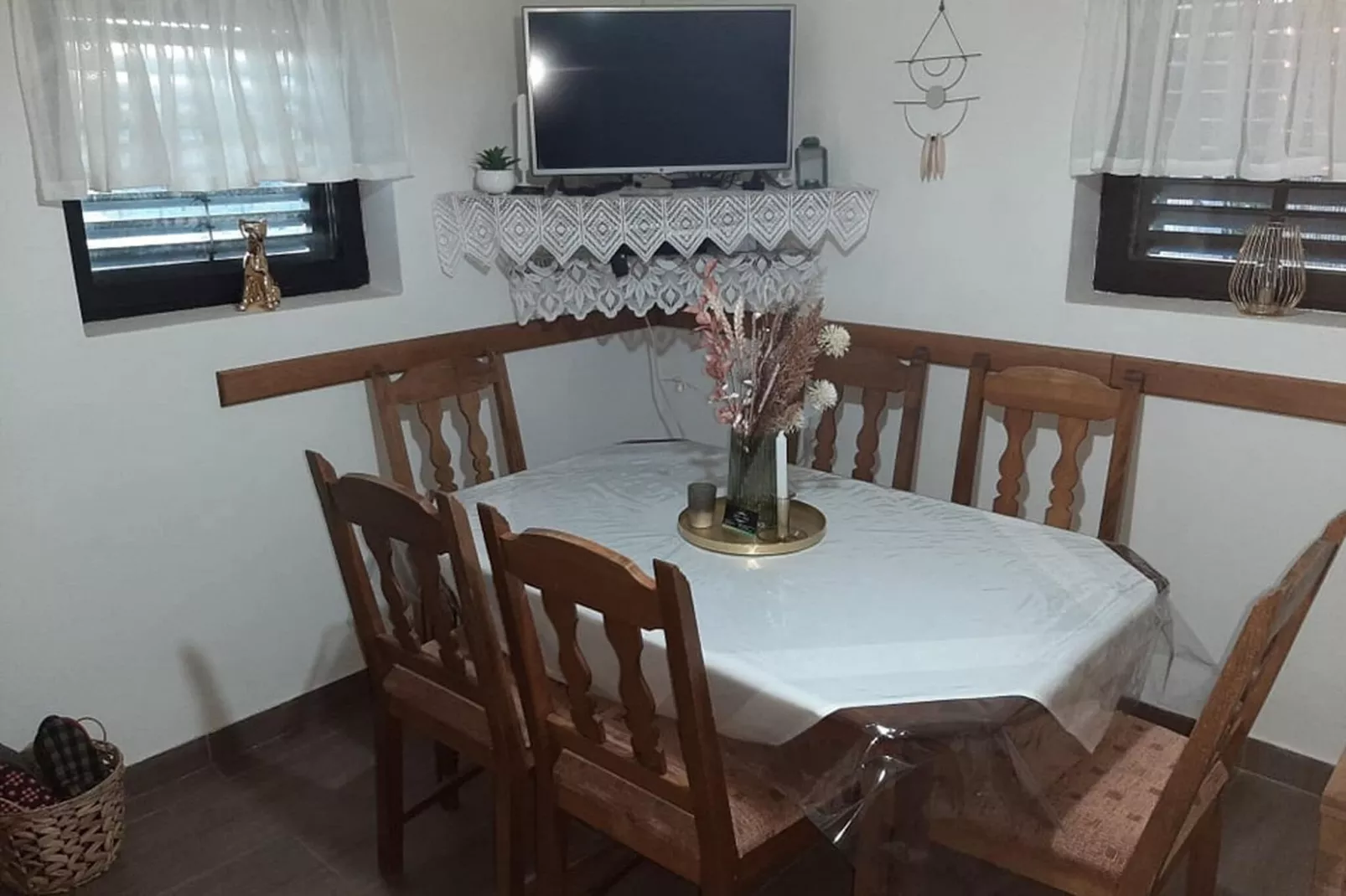 Apartment Amigo - Two Bedroom Apartment with Terrace and swimming pool-Keuken