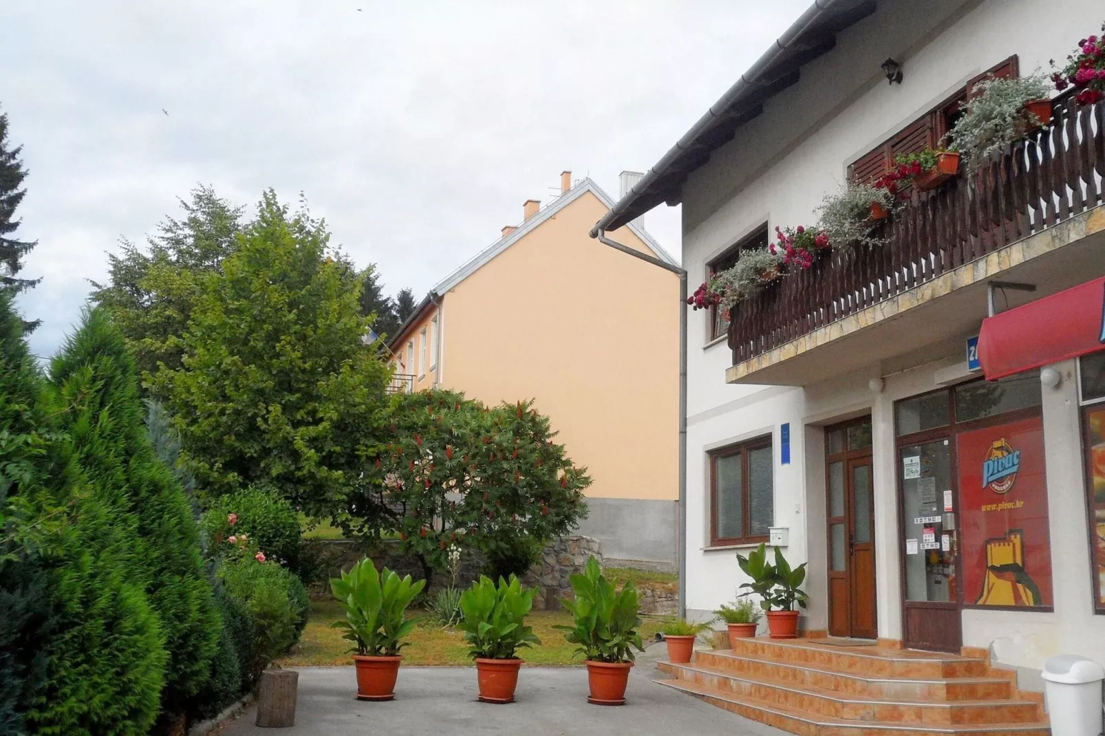 Apartments & Rooms Rendulić - Two bedroom Suite with shared Terrace-Buitenlucht