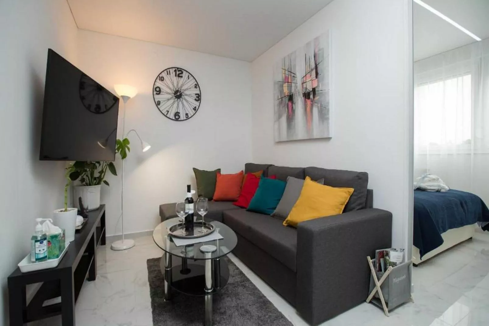 Modern & Luxury APT Zagreb Airport W\/ free WiFi - One Bedroom Apartment