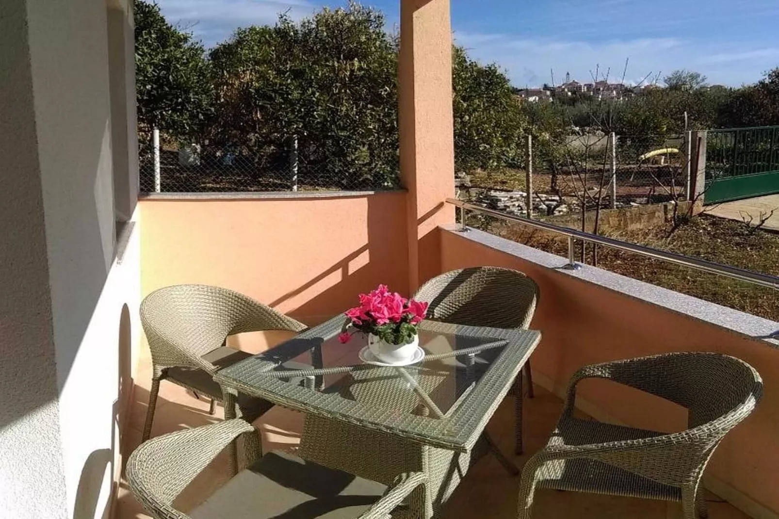 Vesna apartment- Three Bedroom Apartment with Balcony-Terrasbalkon