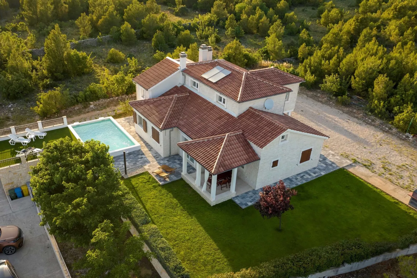 Whitestone Villa  - Three Bedroom Villa with Swimming pool-Buitenlucht