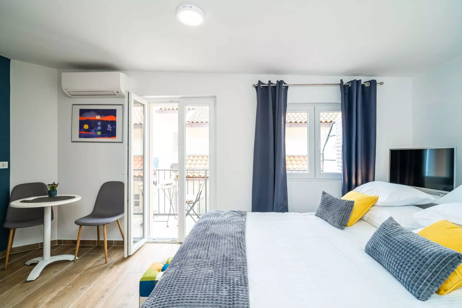 Argenta Rooms - Premium Double Room with Balcony (Argenta 2)-Slaapkamer