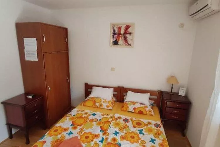 Apartments Vala - Studio Apartment with Balcony A1