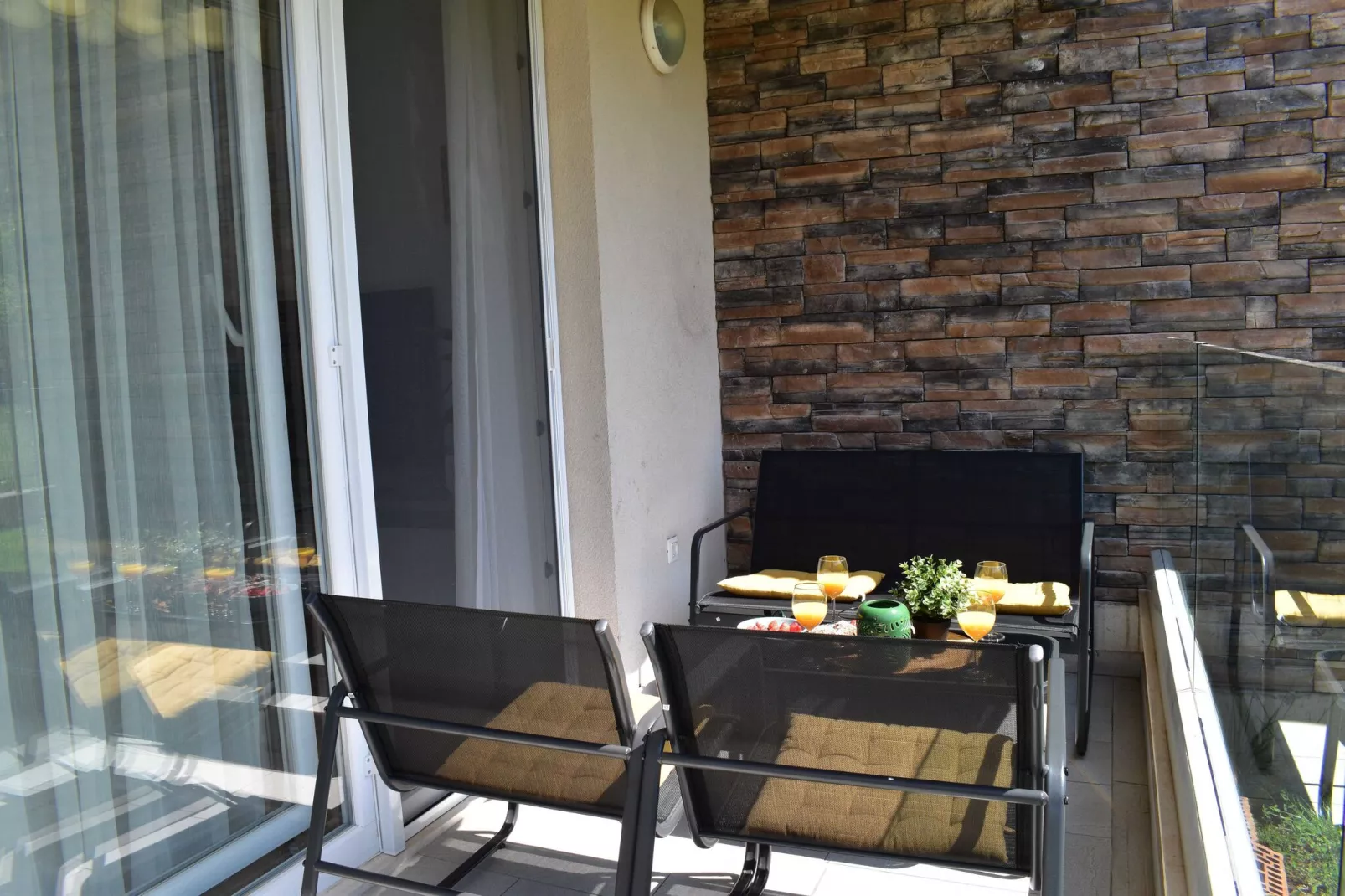 Apartment Vapor - Two Bedroom Apartment with Balcony-Terrasbalkon