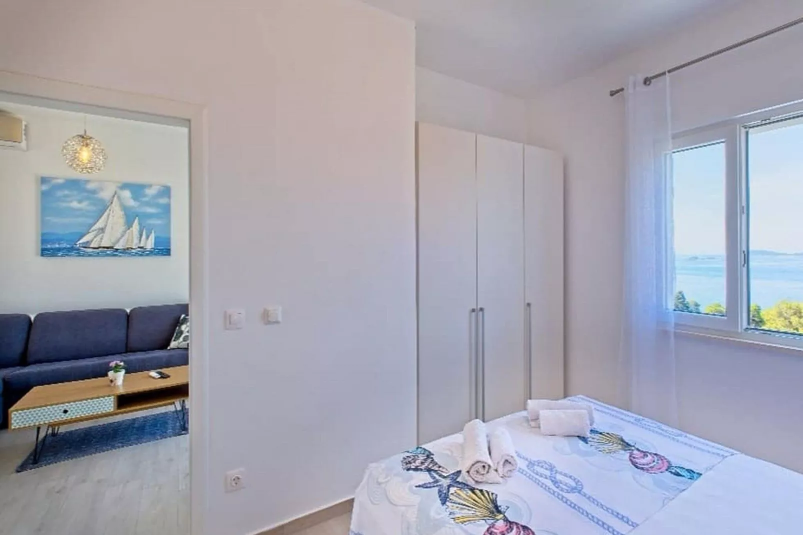 Apartments Grljević - One Bedroom Apartment with Balcony and Sea View (A4)-Slaapkamer