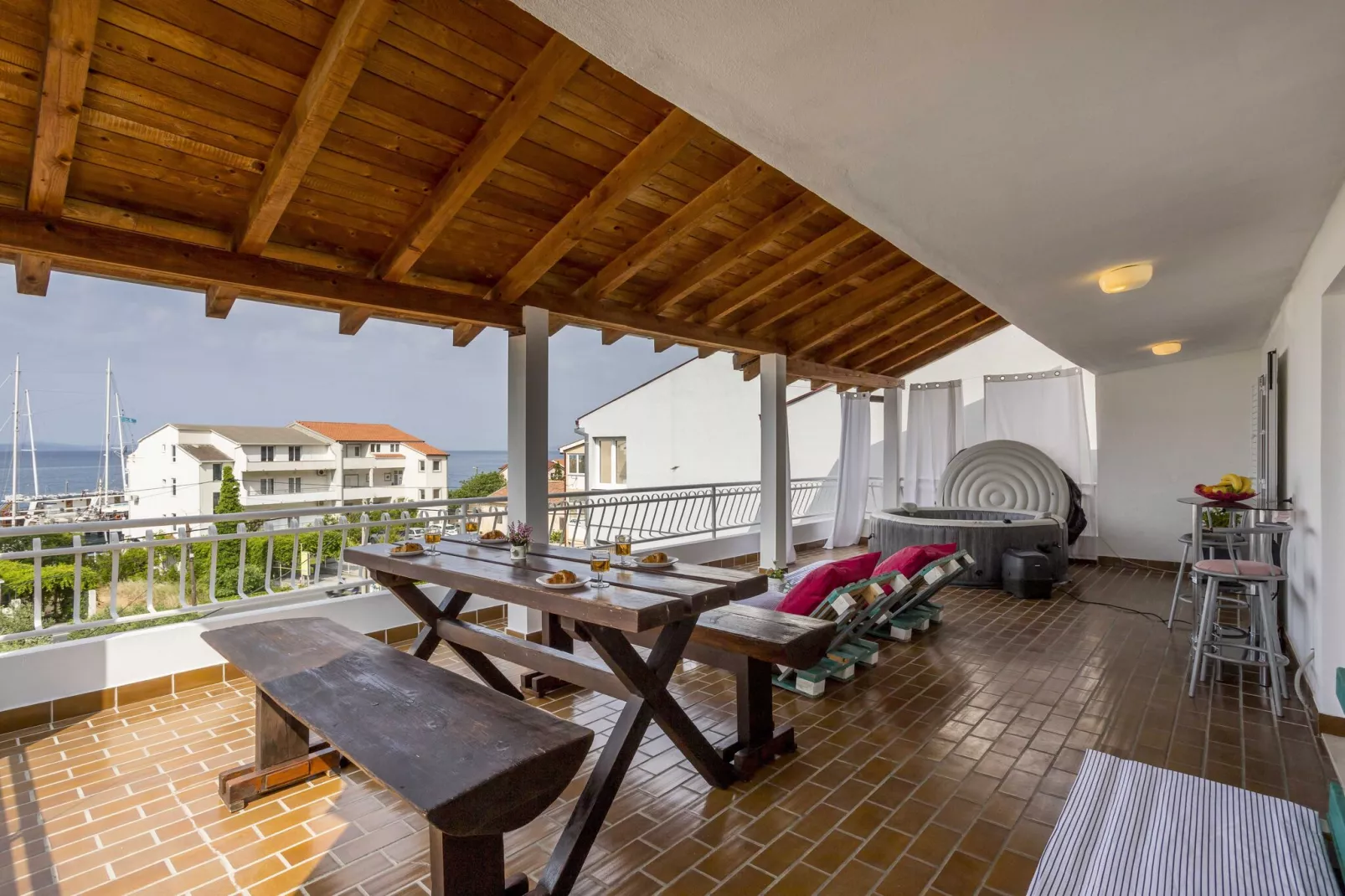 Apartment Keko - Three Bedroom Apartment with Terrace-Terras