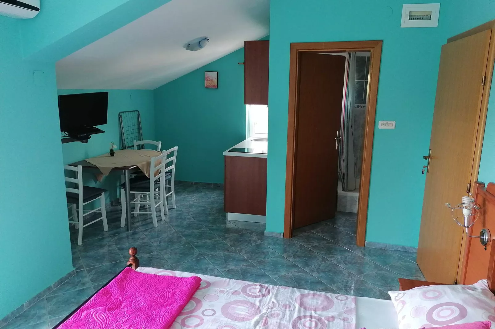 Apartments Smokvica - Studio Apartment with Sea View (Apartment 4)-Slaapkamer