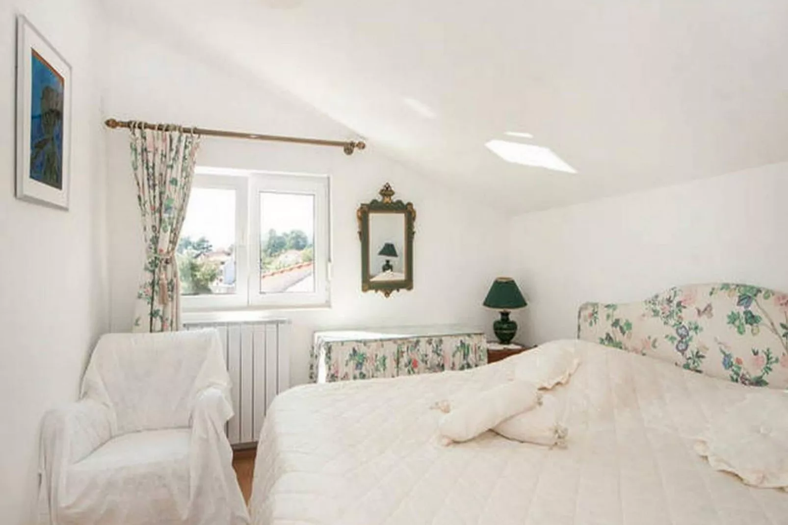 Bertie's Lodge - Standard Two Bedroom Apartment with Balcony and Sea view(A0)-Slaapkamer