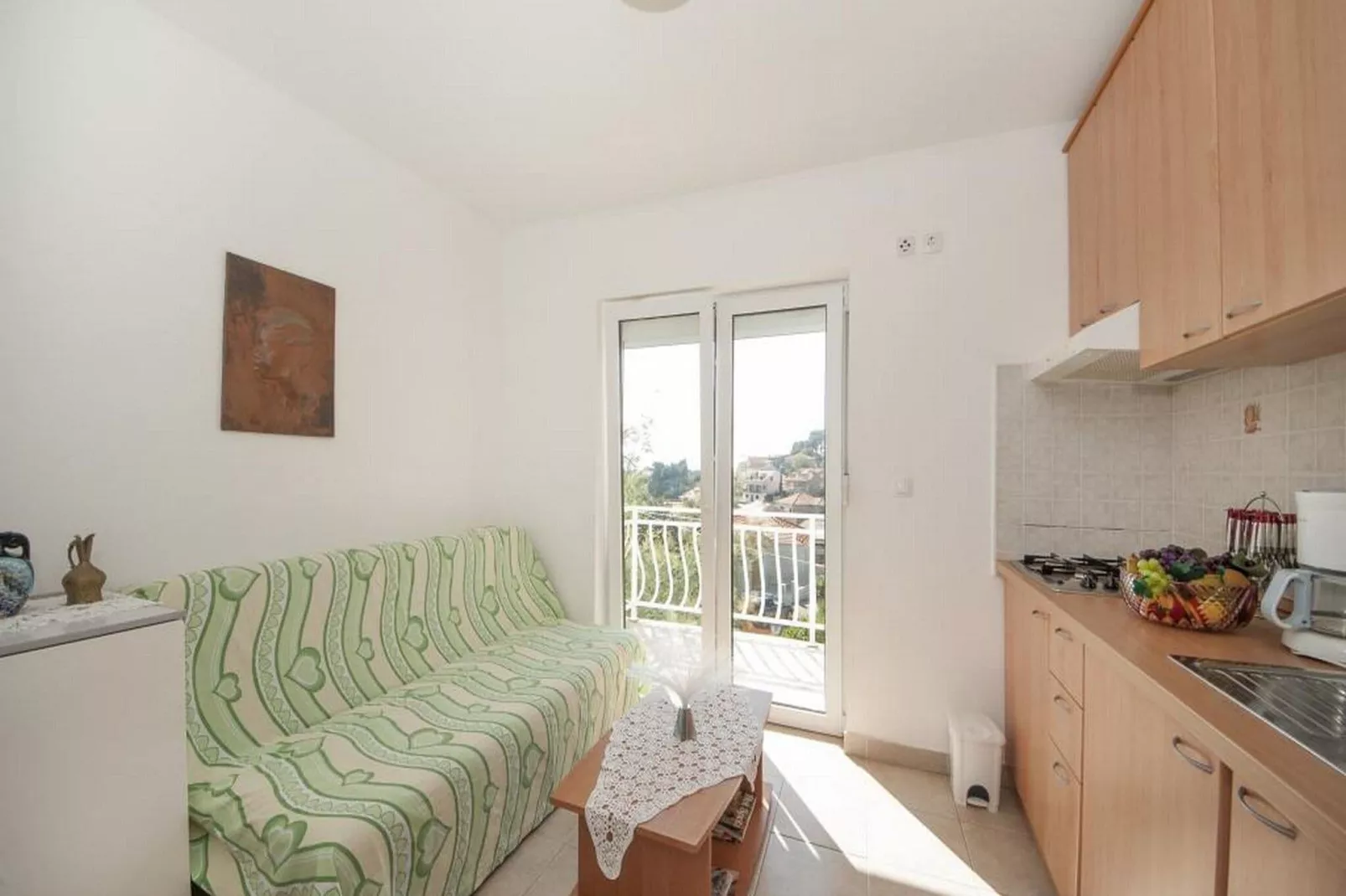 Bertie's Lodge - One Bedroom Apartment  with Terrace and Sea View(A2)-Binnen