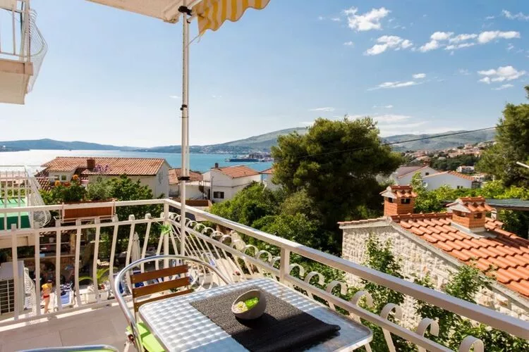 Villa Stil - Studio Apartment with Balcony and Sea View 101-Terrasbalkon