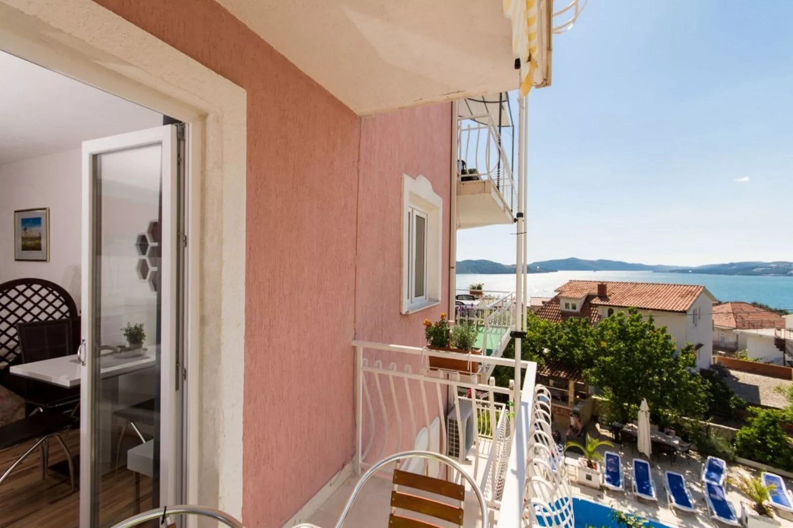 Villa Stil - Studio Apartment with Balcony and Sea View 101-Terrasbalkon