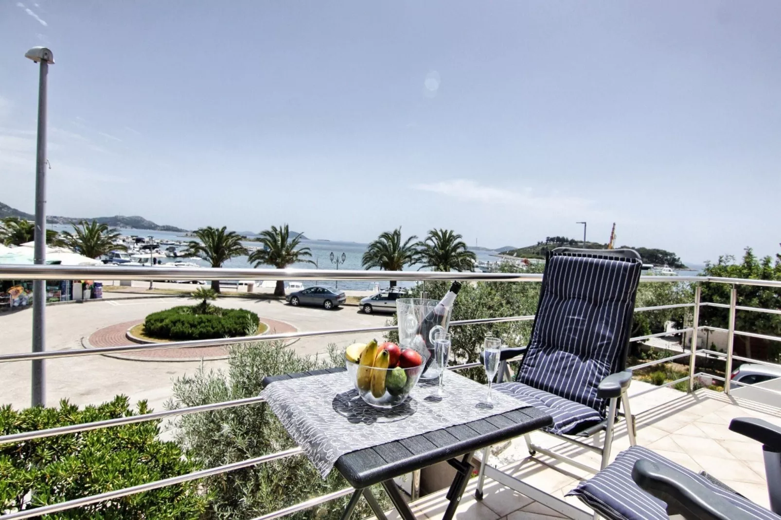 Apartments Victoria - One Bedroom Apartment with Terrace and Sea View (A1)-Terrasbalkon