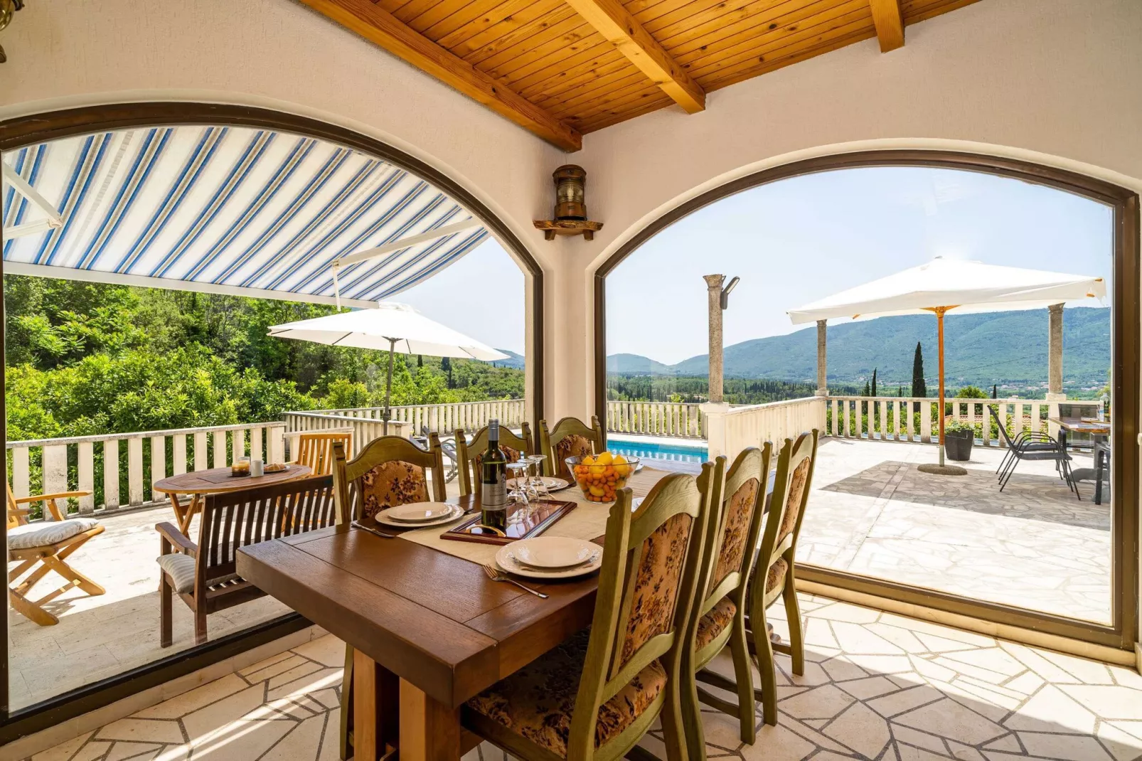 Villa Niko - Three bedroom villa with swimming pool-Buitenlucht