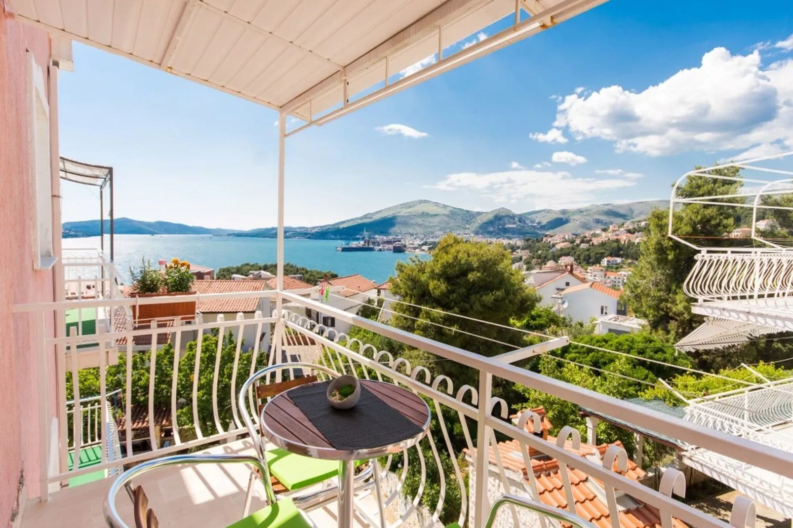 Villa Stil - Studio Apartment with Balcony and Sea View 201-Terrasbalkon