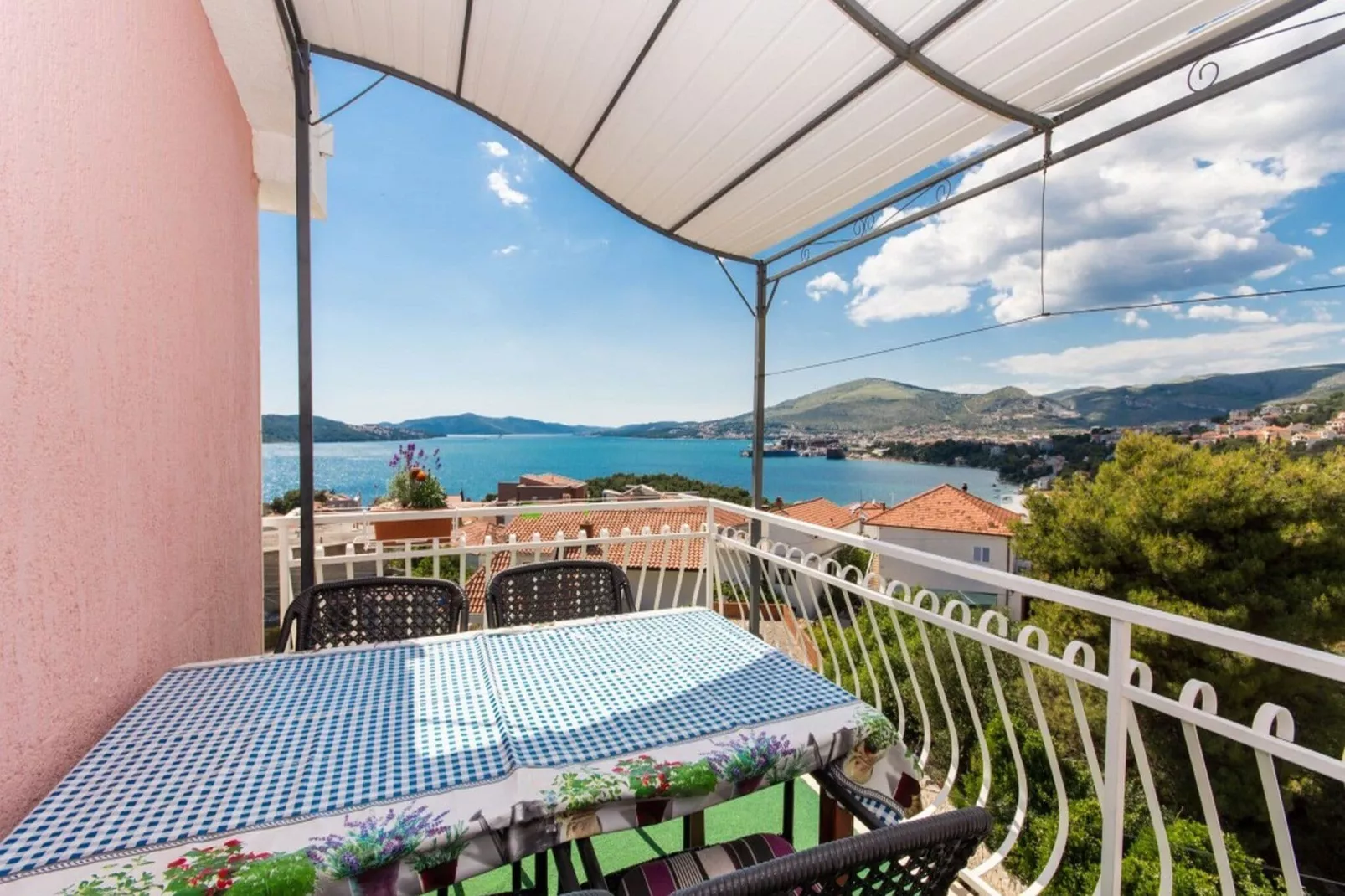 Villa Stil - One Bedroom Apartment with Balcony and Sea View 202-Terrasbalkon