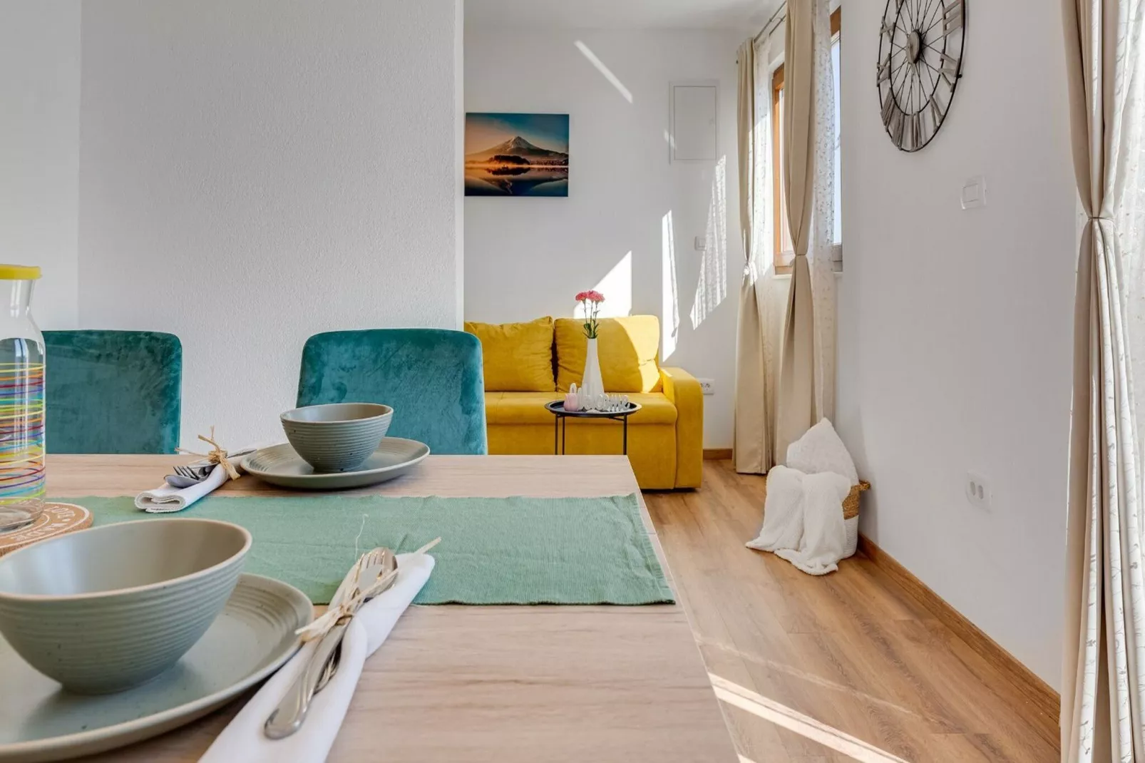 Rina Apartments - Superior One Bedroom Apartment with Terrace and Sea View I-Eetkamer