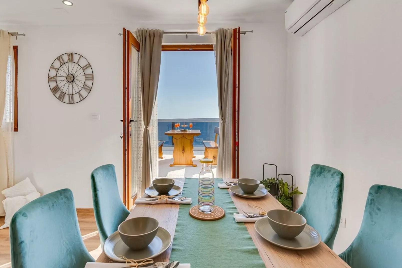 Rina Apartments - Superior One Bedroom Apartment with Terrace and Sea View I-Eetkamer