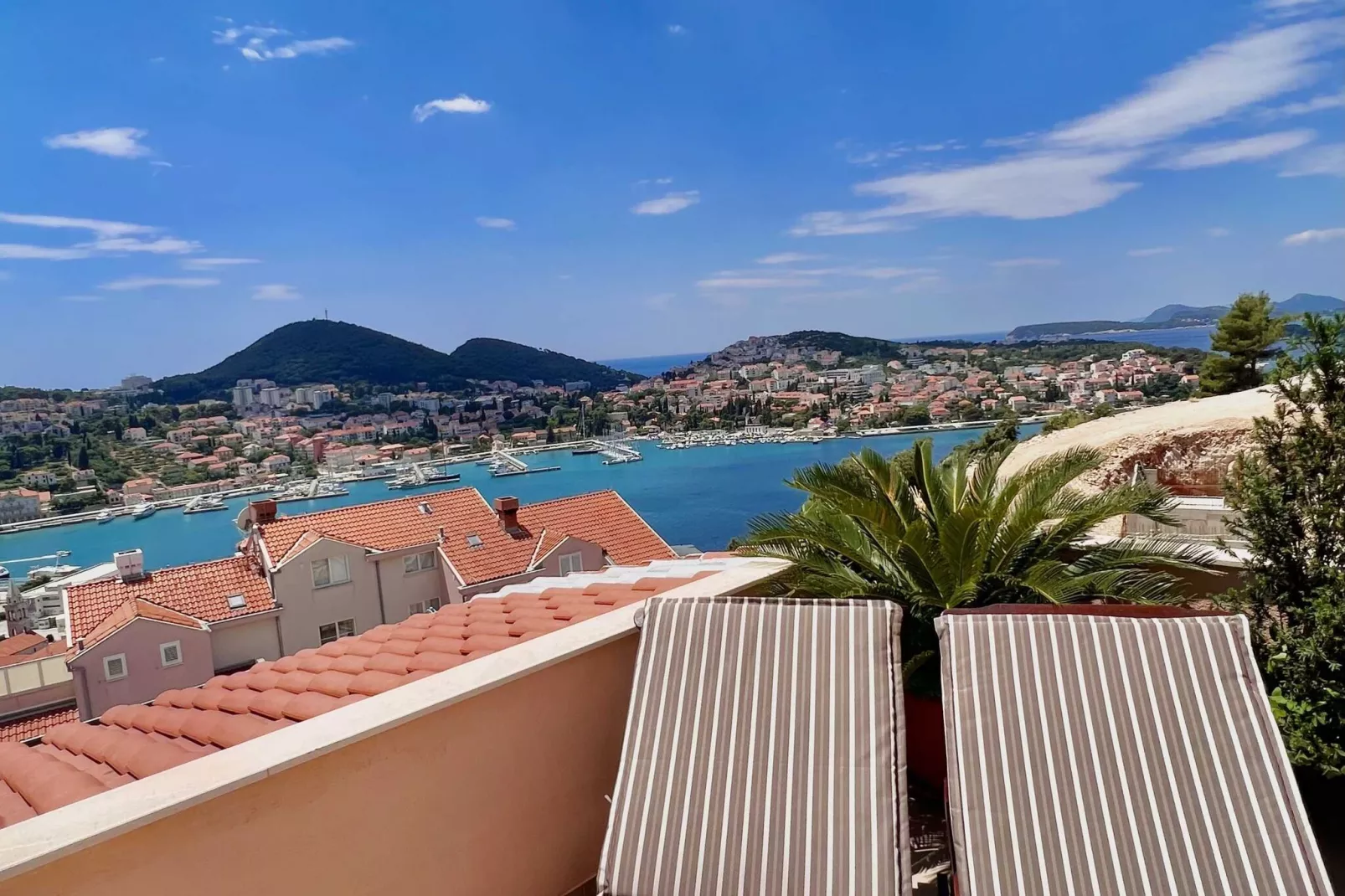 Apartment Lana - Two Bedroom Apartment with Terrace and Sea View-Buitenlucht