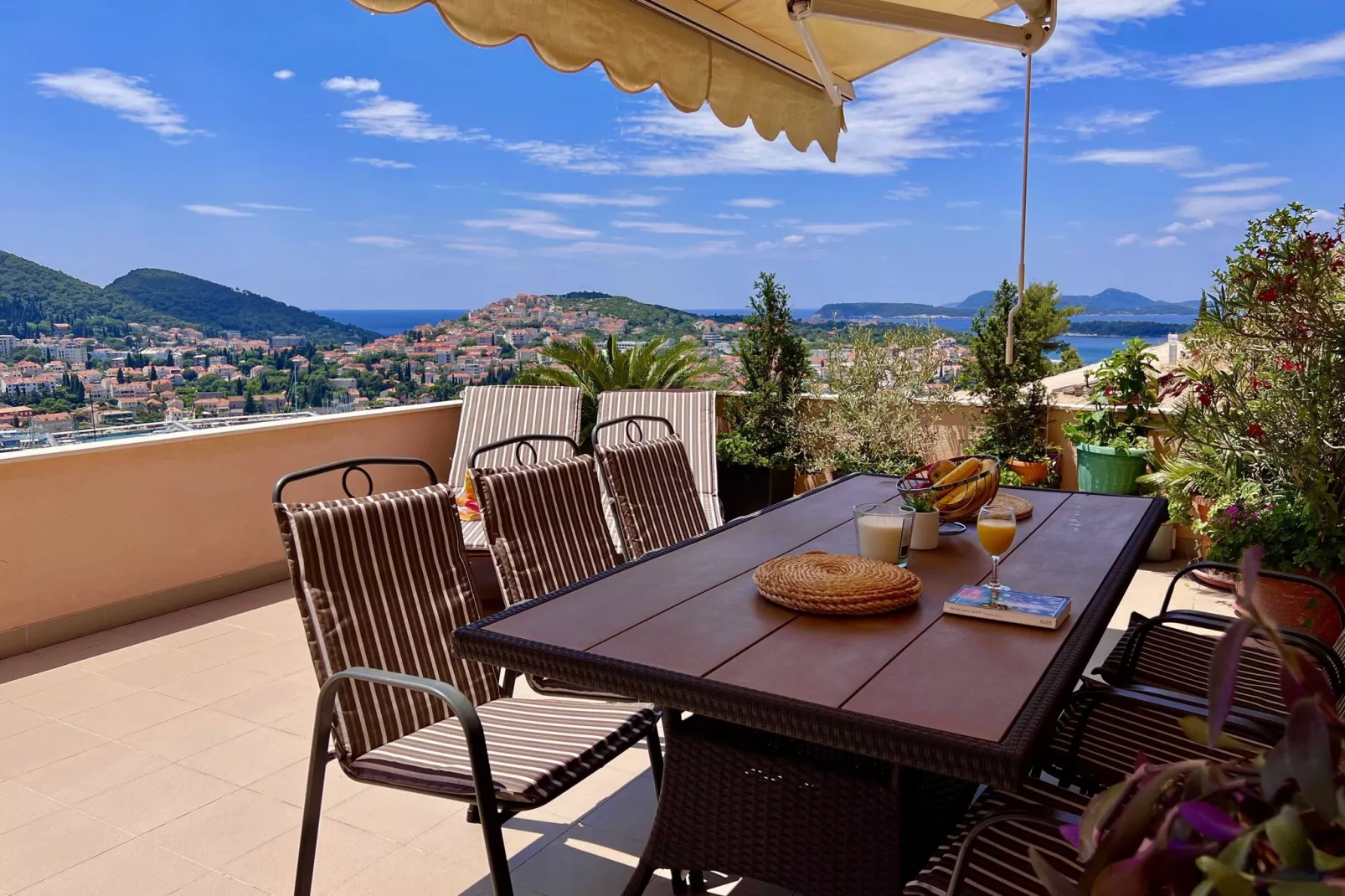 Apartment Lana - Two Bedroom Apartment with Terrace and Sea View-Terras