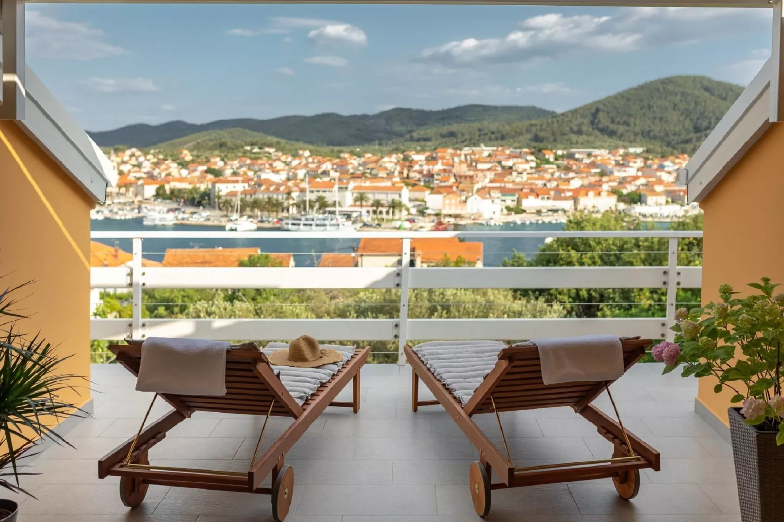 Apartment Dragojevic - Two bedroom  apartment with Terrace and Sea View-Terras