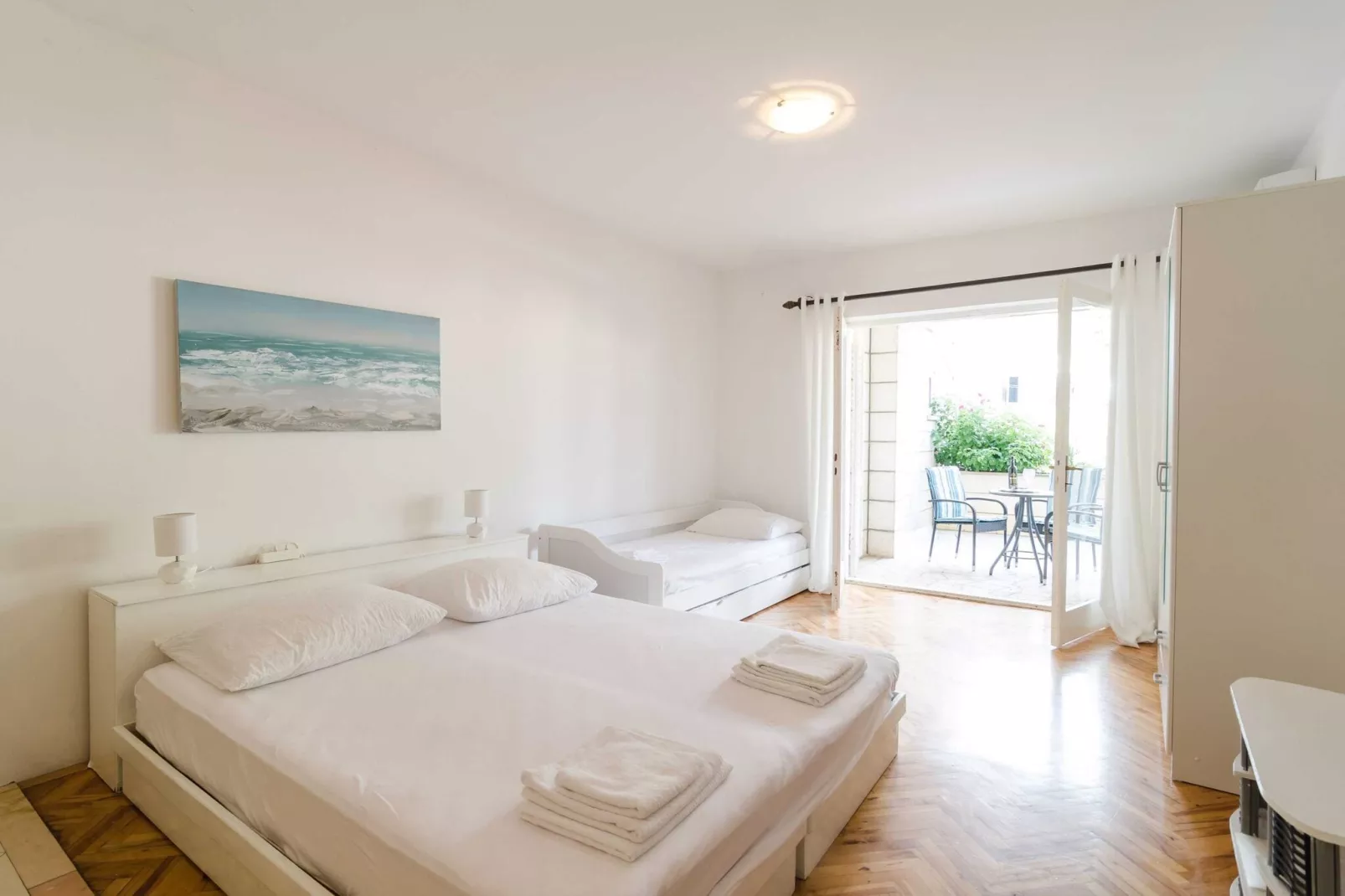 House Apartments Ariva - Superior Studio Apartment with Balcony (3 Adults) - A3-Woonkamer