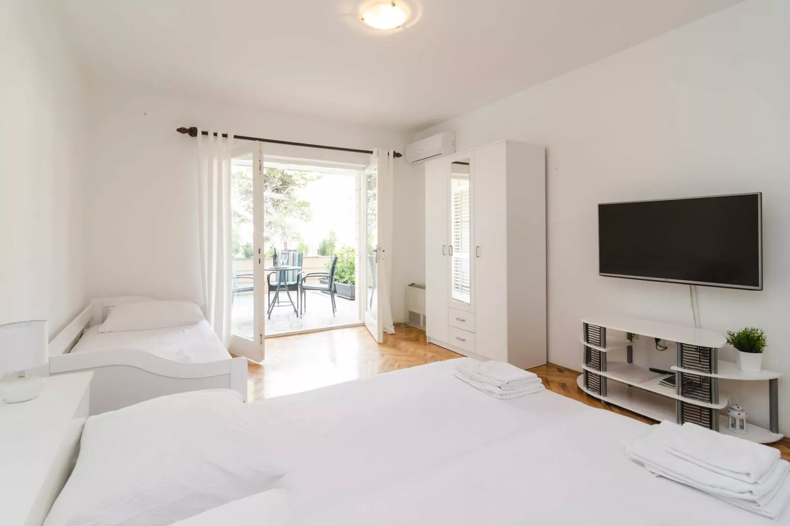 House Apartments Ariva - Superior Studio Apartment with Balcony (3 Adults) - A3-Woonkamer