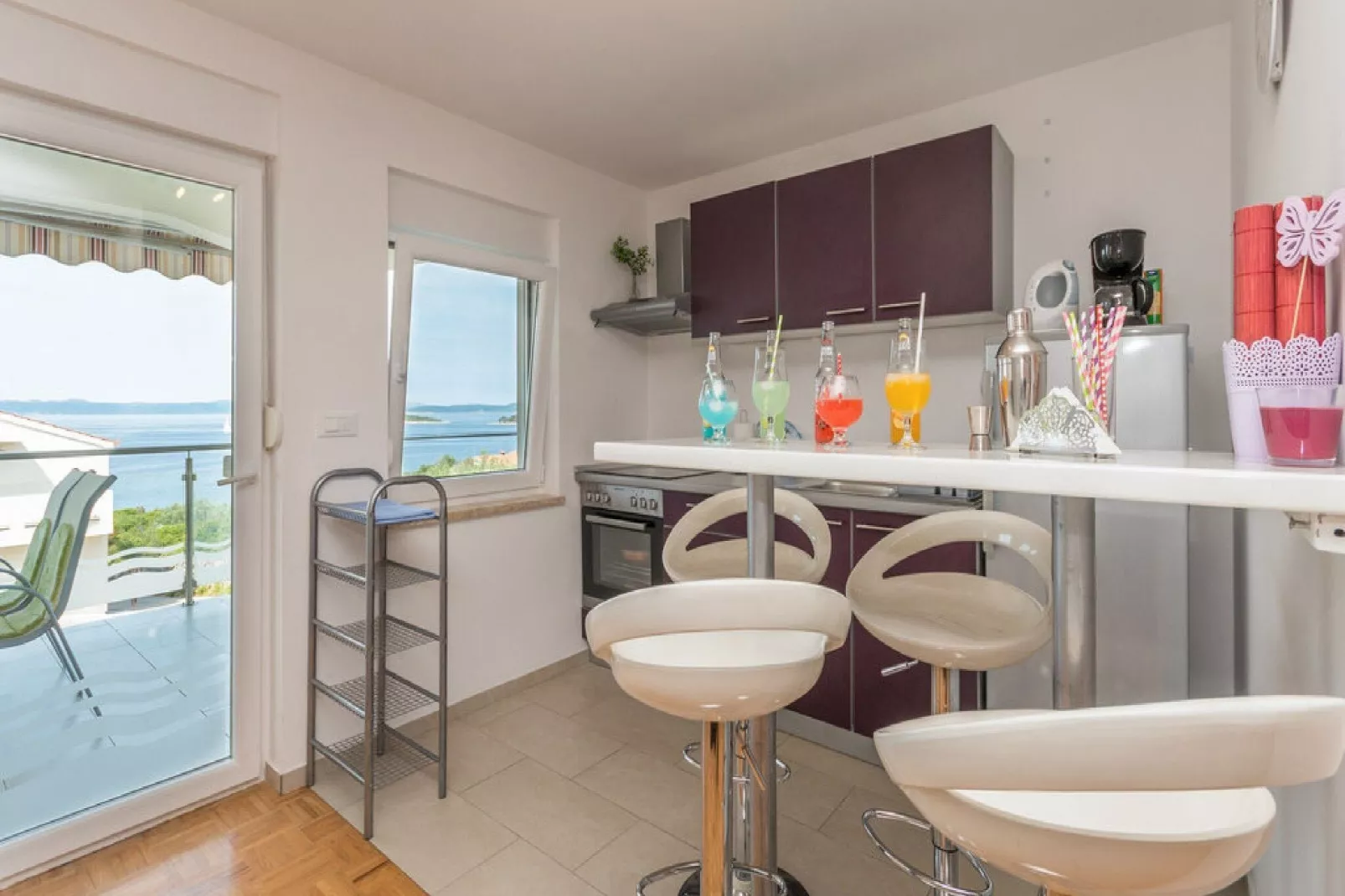 Apartments Lilly - Two Bedroom Apartment with Sea View and Terrace (A2)-Keuken