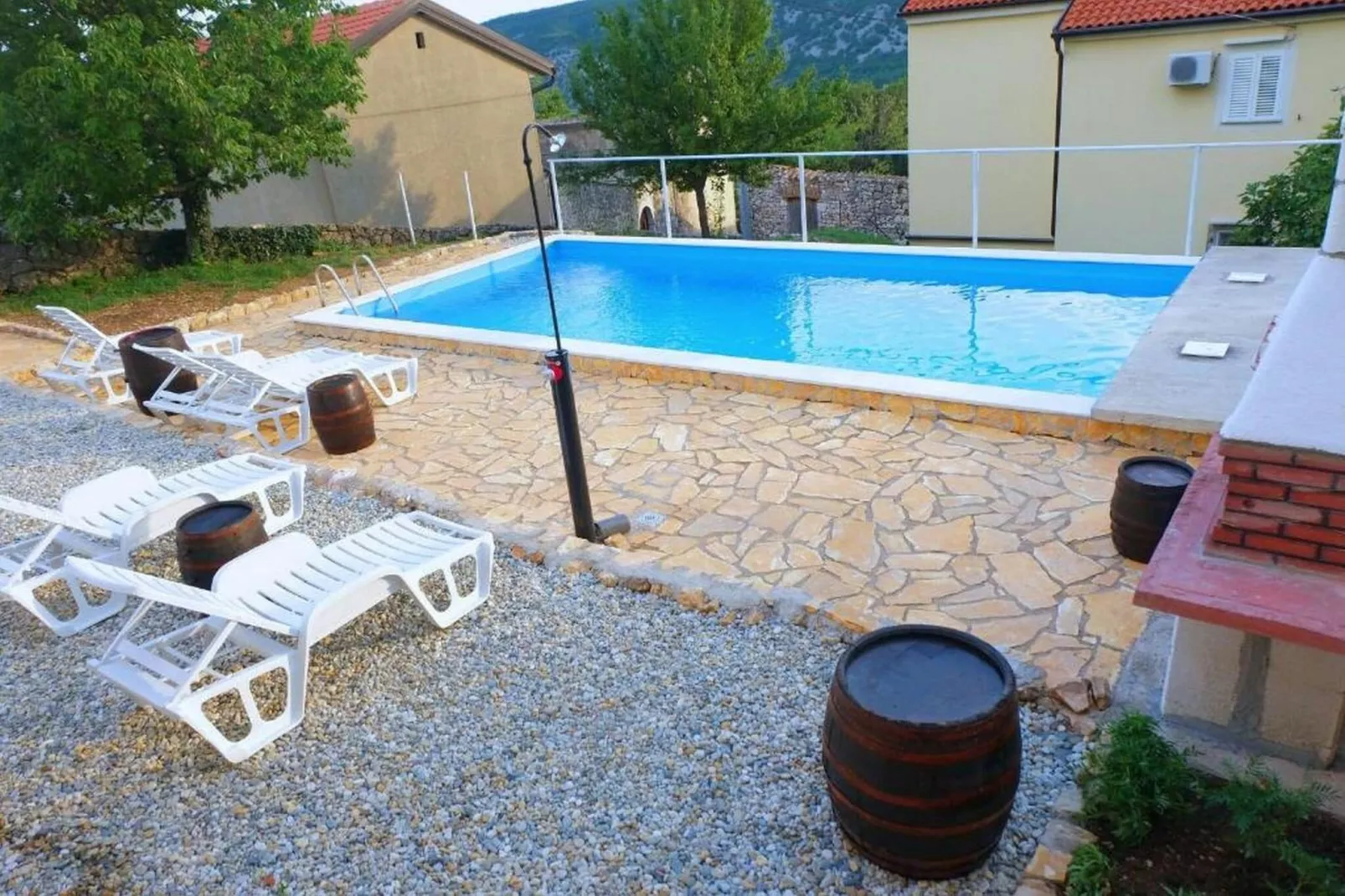 Holiday Home Katarina - Three Bedroom Holiday Home with Terrace and Swimming Pool-Zwembad