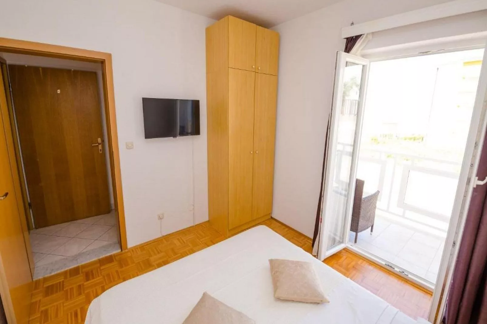 Apartments Bandalo - One Bedroom Apartment with Balcony A1-Slaapkamer