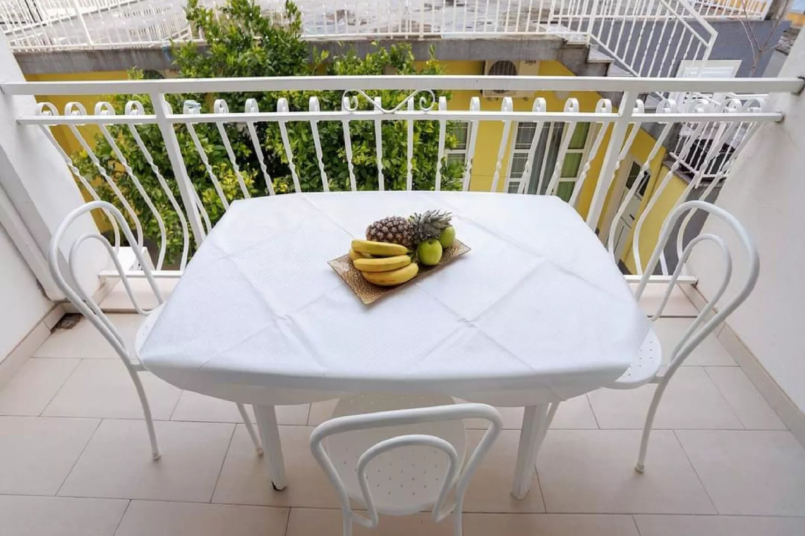 Apartments Pezo - Two Bedroom Apartment with Balcony (Mira 4)-Terrasbalkon