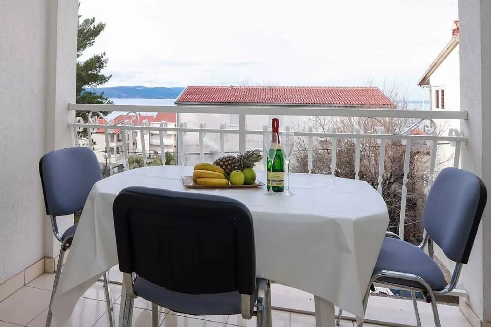 Apartments Pezo - Superior Studio with Balcony and Sea View (Mira 5)-Keuken