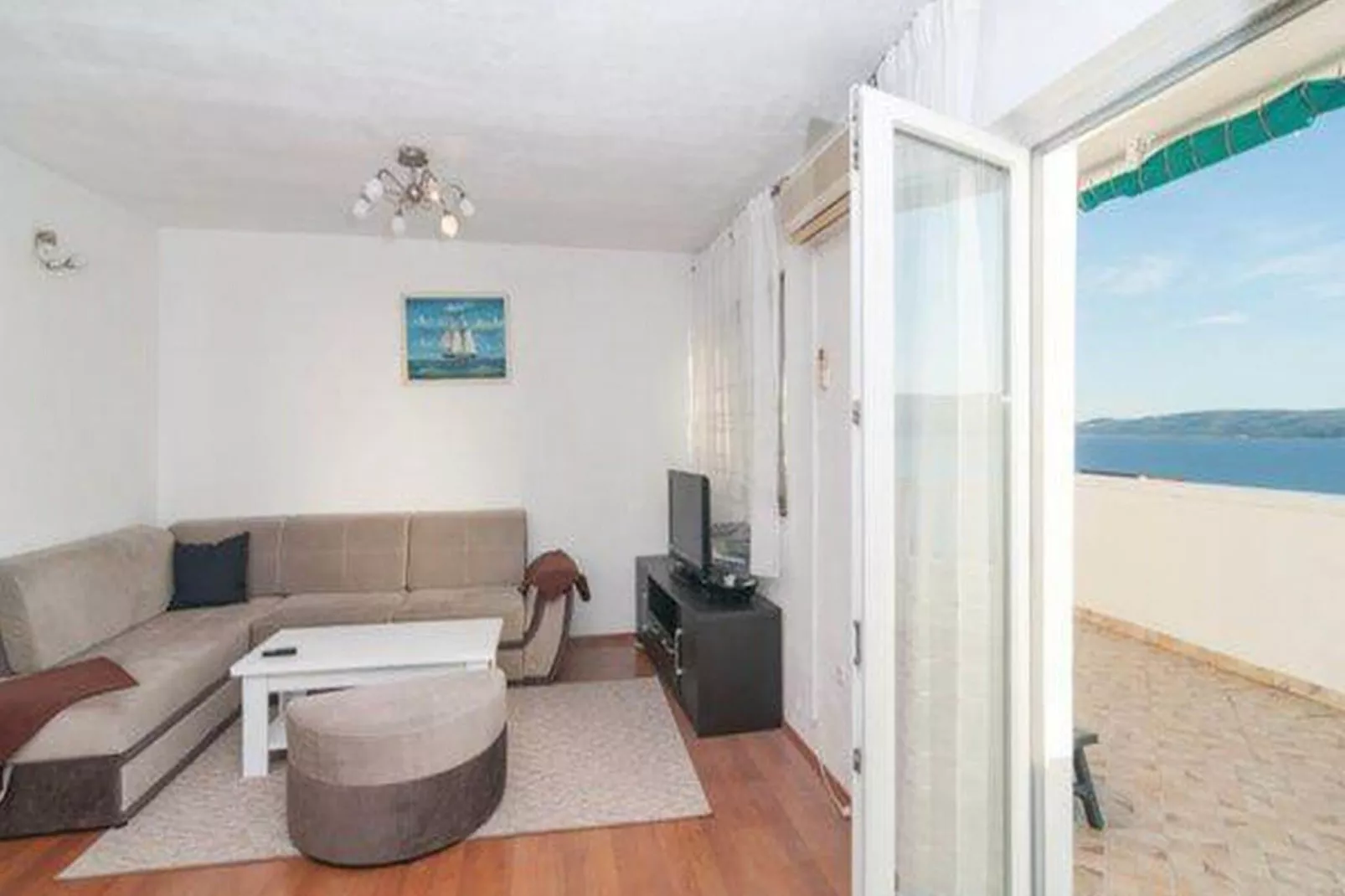 Apartment Stipic Omis - Three Bedroom Apartment with Terrace