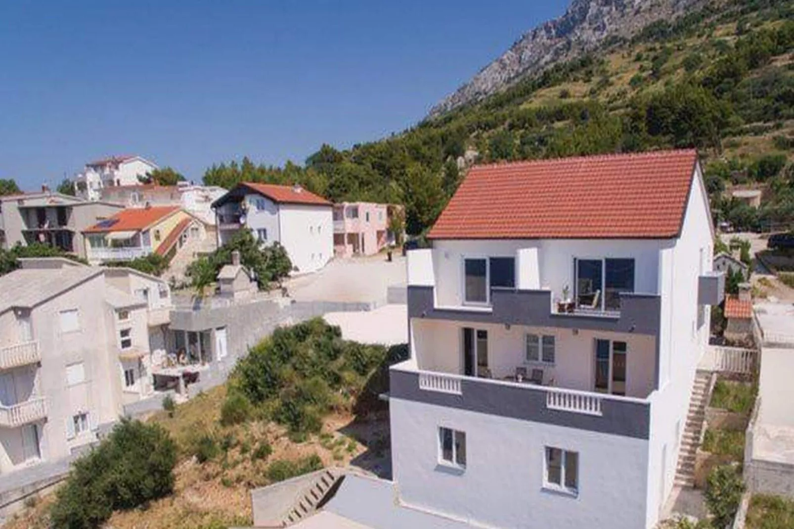 Apartment Stipic Omis - Three Bedroom Apartment with Terrace-Buitenlucht