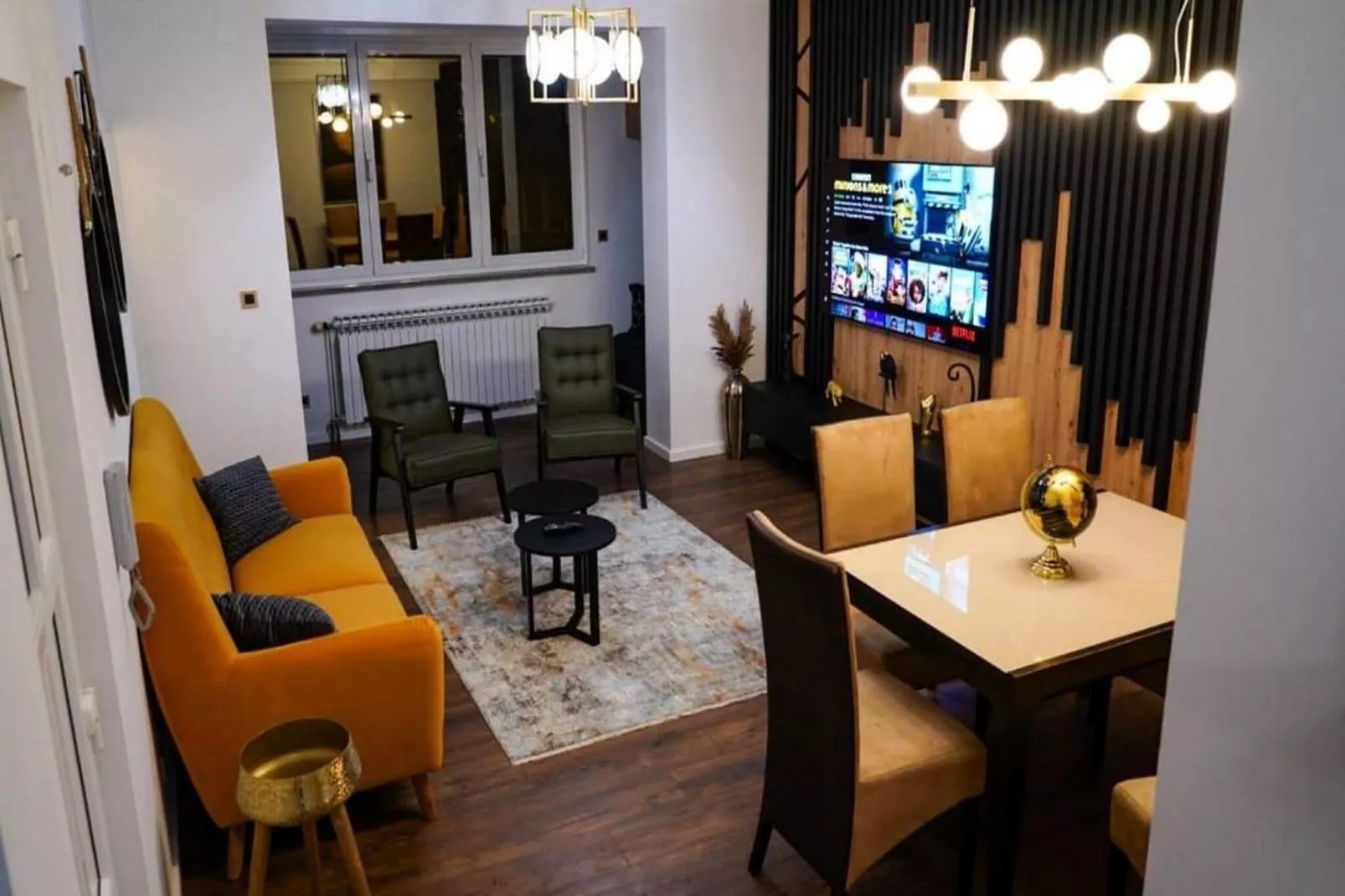 Urban Luxury Apartment Zagreb - Two Bedroom Apartment-Woonkamer