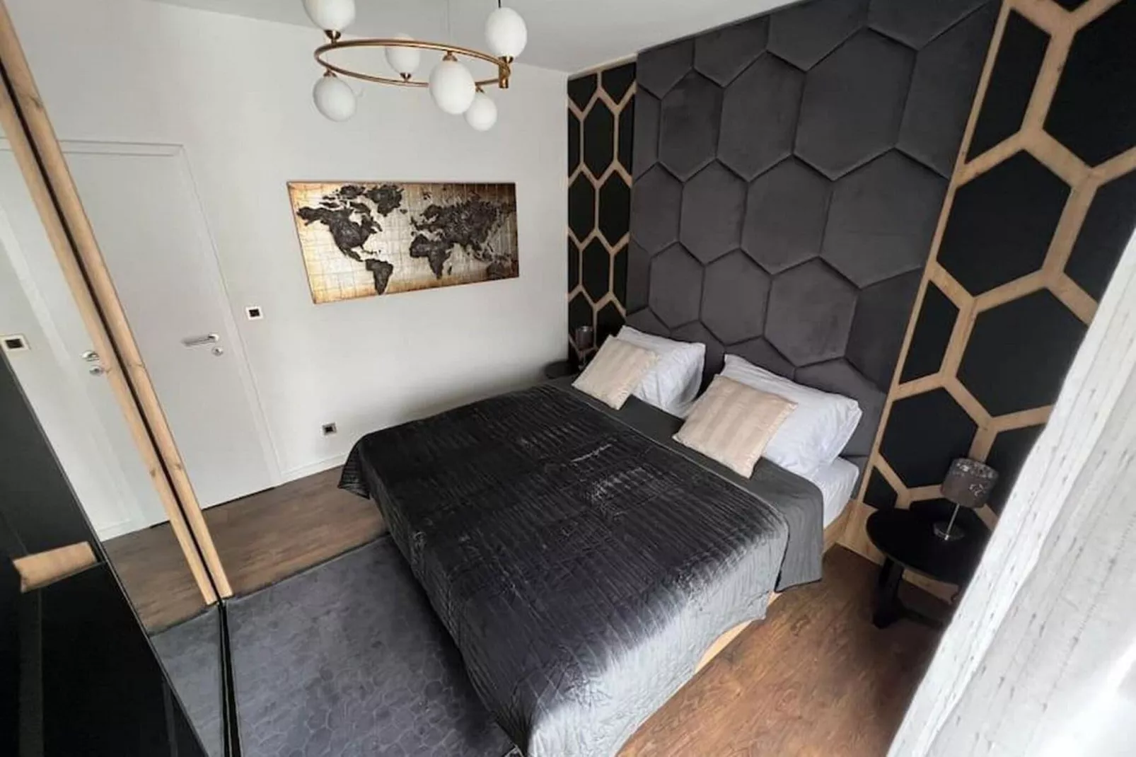 Urban Luxury Apartment Zagreb - Two Bedroom Apartment-Slaapkamer