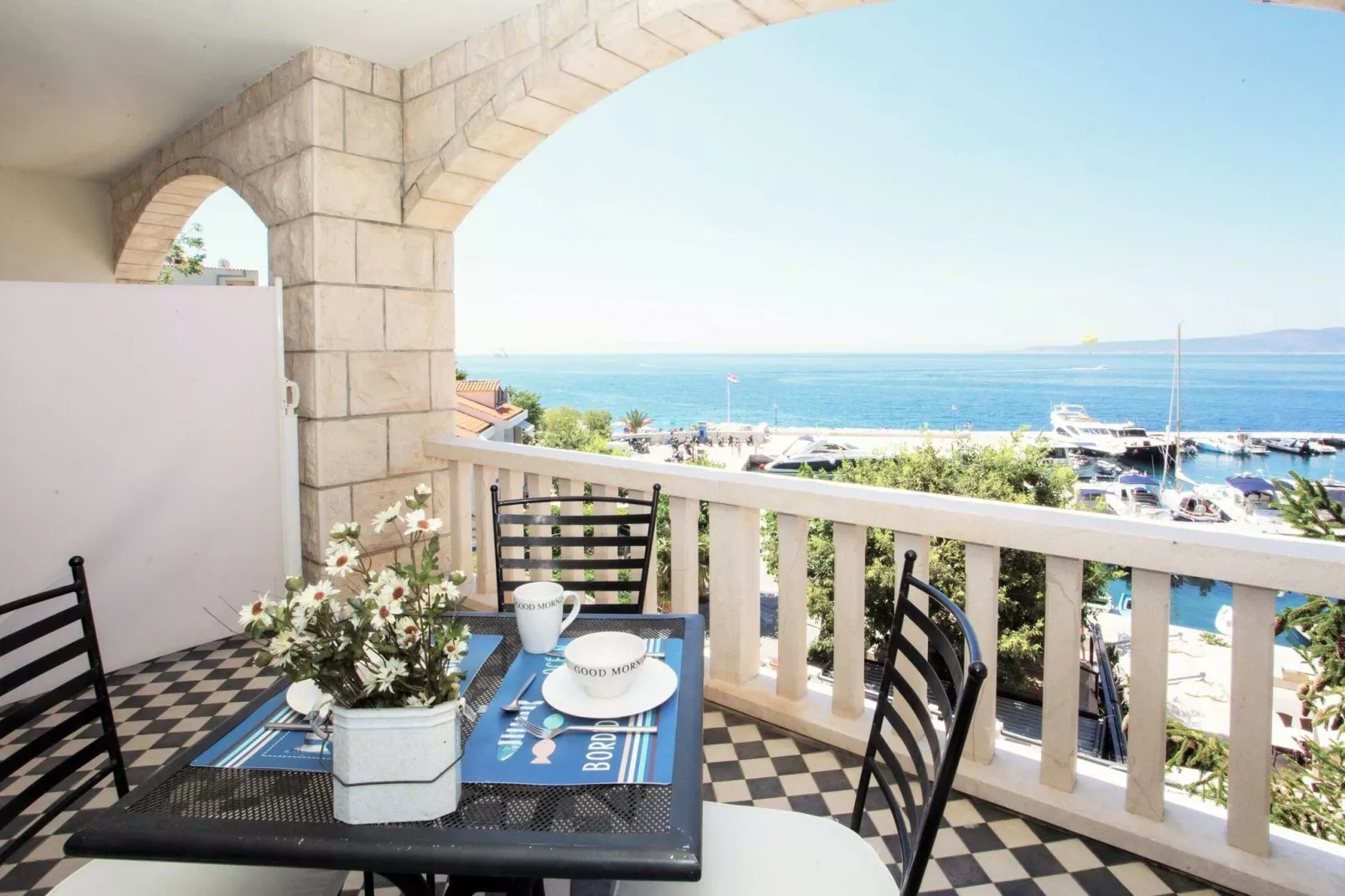 Apartments & Room Vesna - Studio Apartment with Sea View (Apartment 2)-Terras