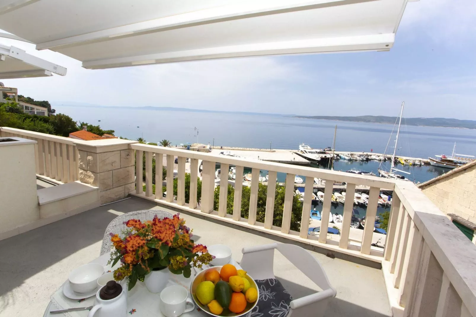 Apartments & Room Vesna - Superior Studio Apartment with Terrace and Sea View (Apartment 4)-Terras