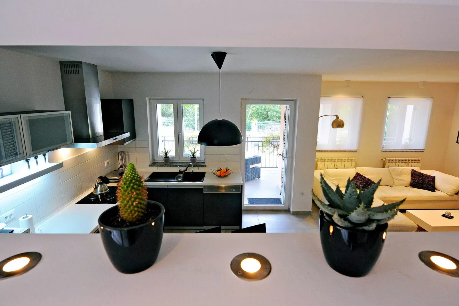 Villa Gea - Three Bedroom Villa with Swimming Pool-Binnen