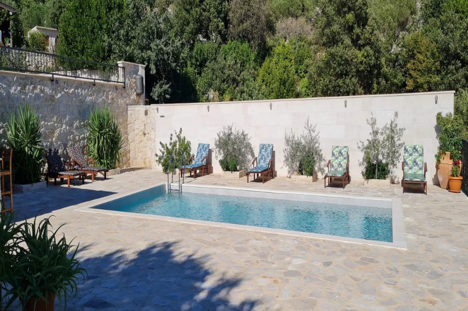 Holiday Home Mico - Three Bedroom Holiday Home with Swimming Pool-Zwembad