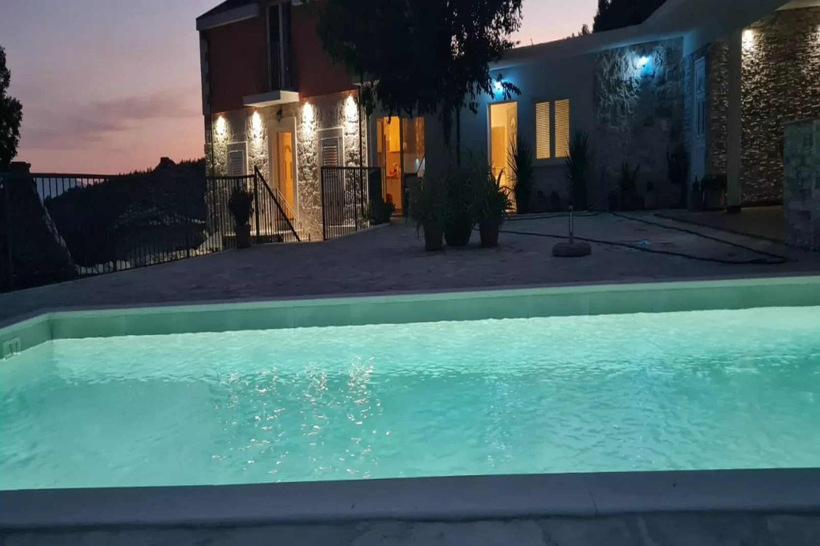 Holiday Home Mico - Three Bedroom Holiday Home with Swimming Pool-Zwembad