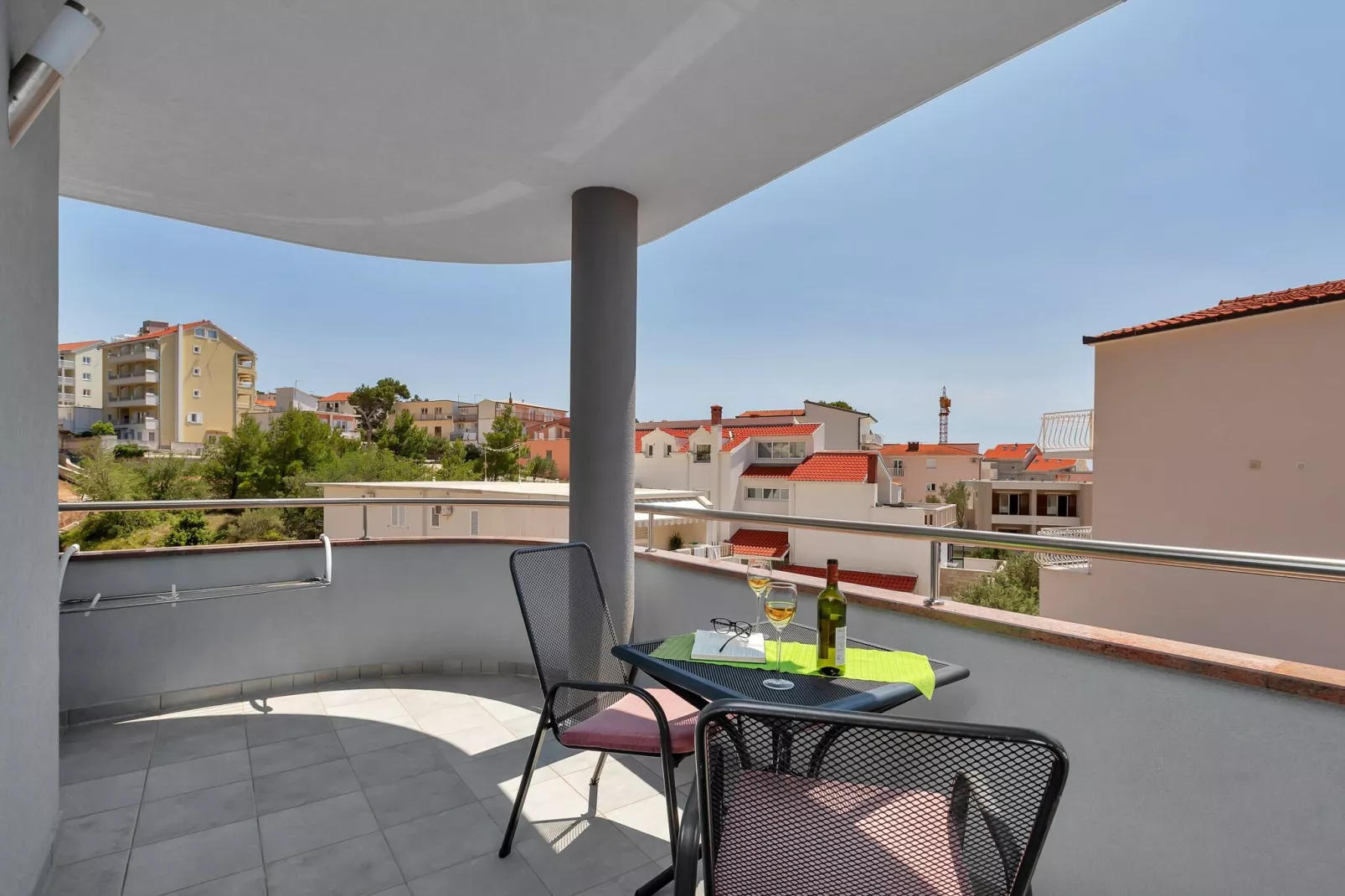 Apartments Villa Juric - Studio Apartment with Balcony (Crveni Studio)-Terrasbalkon