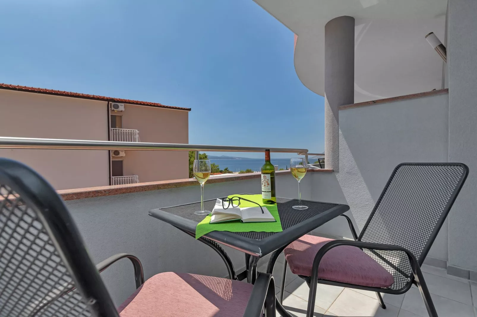 Apartments Villa Juric - Studio Apartment with Balcony (Crveni Studio)-Terrasbalkon