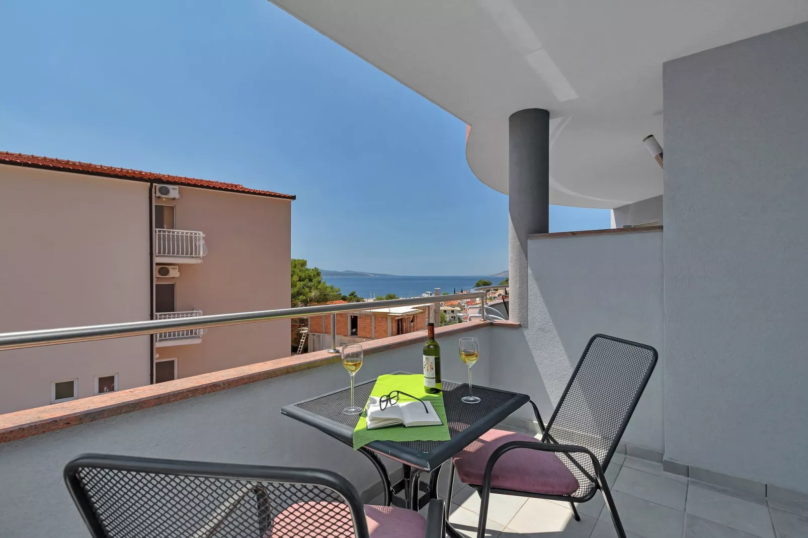 Apartments Villa Juric - Studio Apartment with Balcony (Crveni Studio)-Terrasbalkon