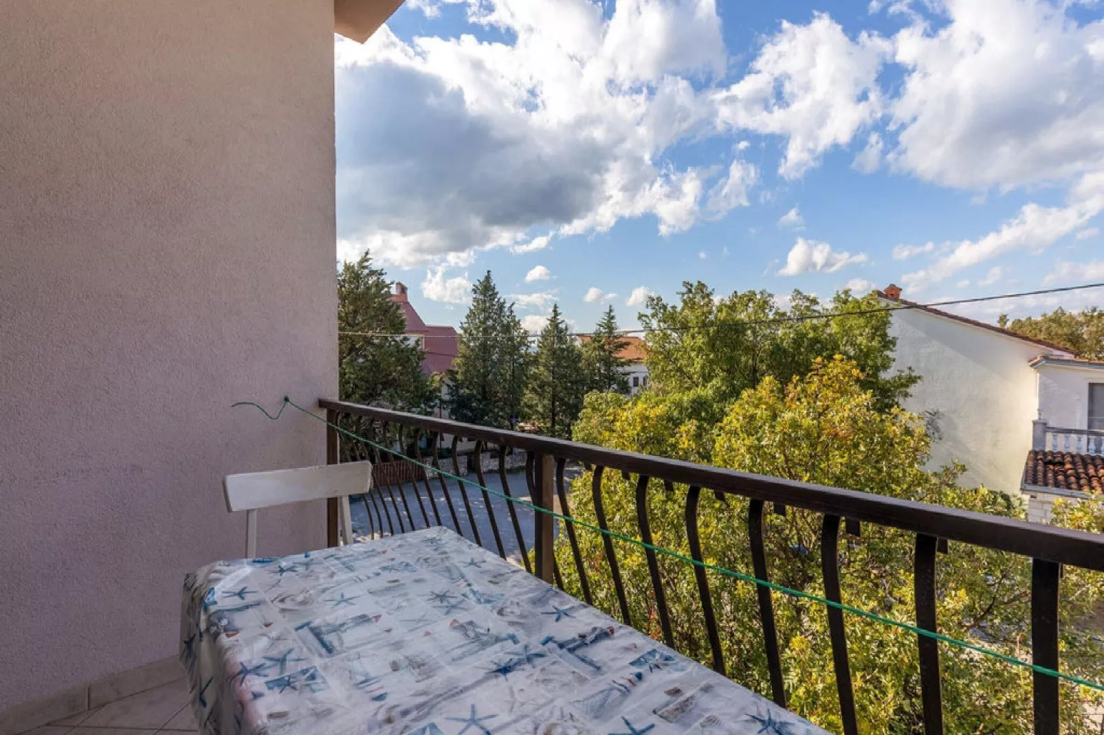 Apartments Ilija Njavro - Studio Apartment with Balcony (Apartment 1)-Terrasbalkon