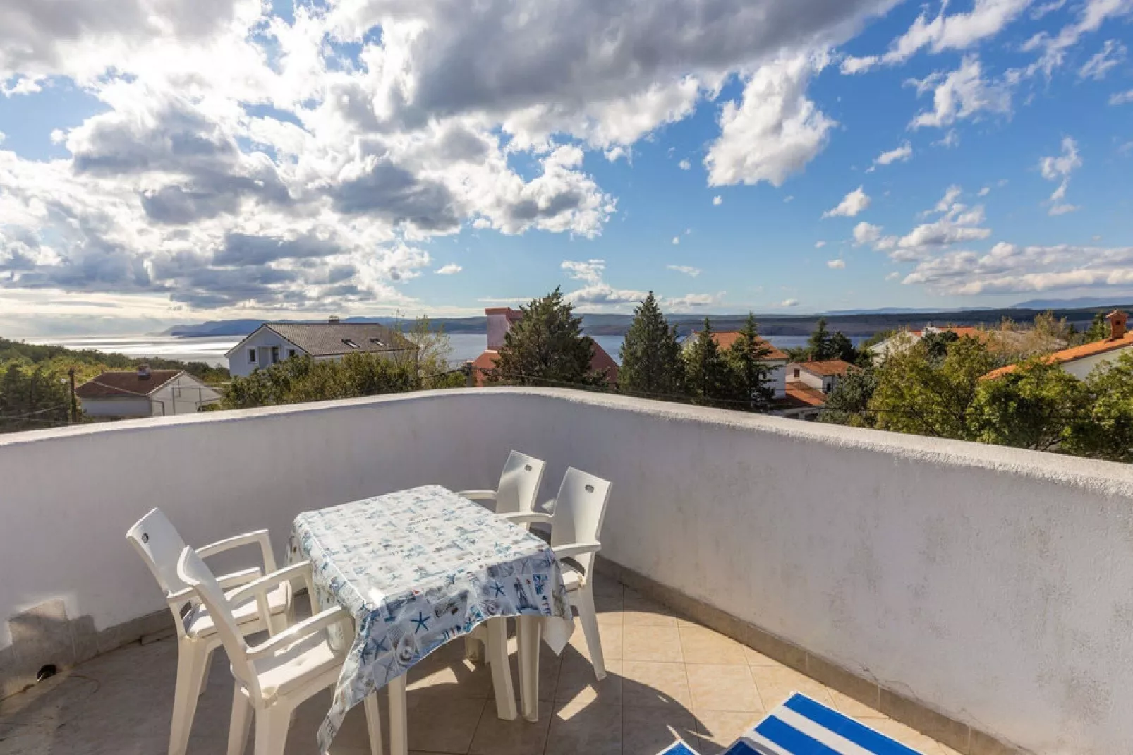 Apartments Ilija Njavro - One Bedroom Apartment with Terrace and Sea View (Apartment 4)-Sfeer