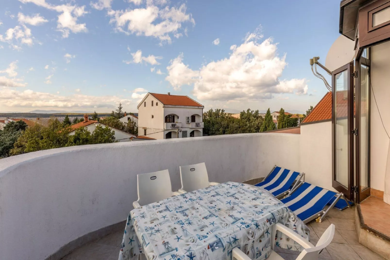 Apartments Ilija Njavro - One Bedroom Apartment with Terrace and Sea View (Apartment 4)-Sfeer