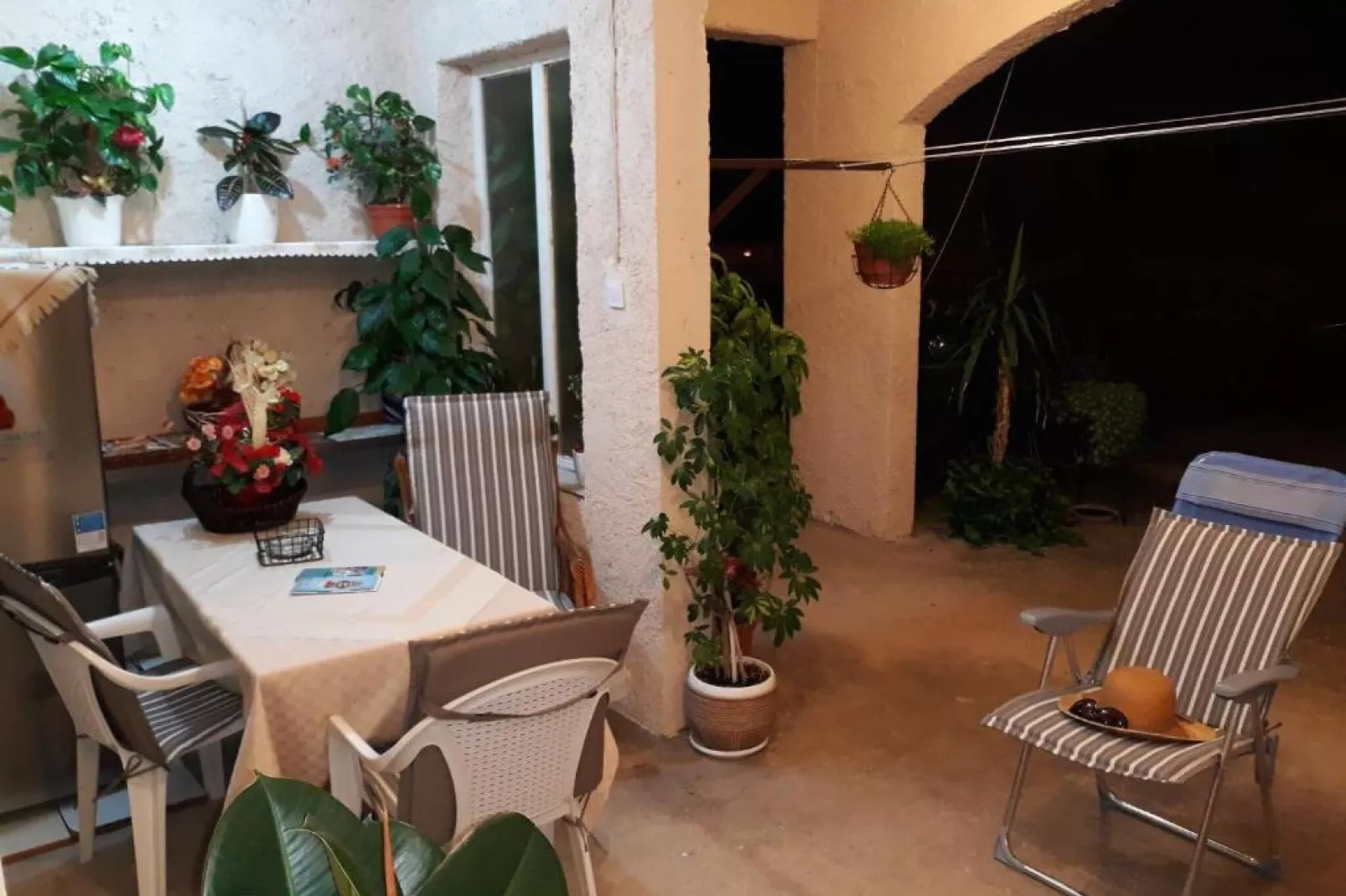 Guest House Ruza -  Double Room with Shared Bathroom-Terras