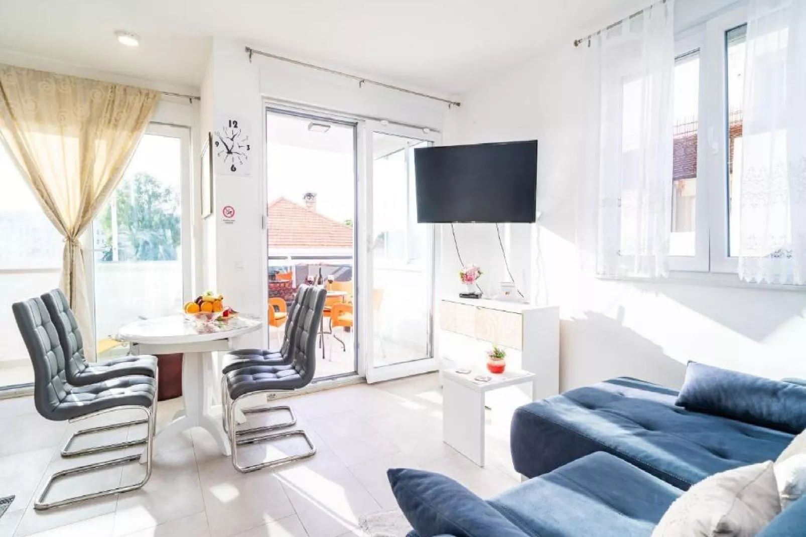 Apartment Anka - One Bedroom Apartment with Terrace